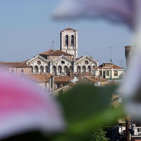 Hotel Carlton Ferrara Amenidades foto